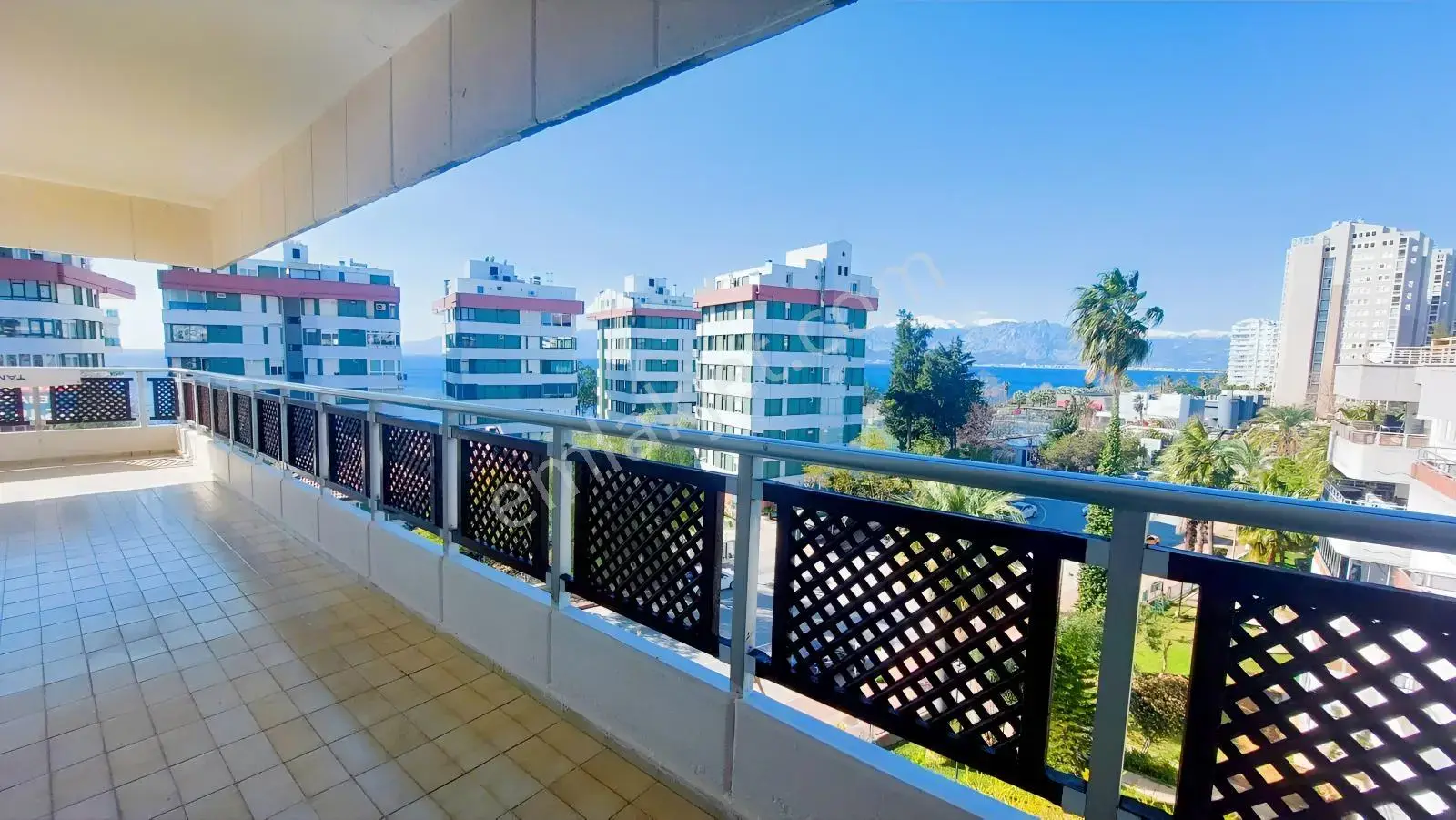Antalya Evleri Sitesinde;deniz Manzaralı, Doğal Gazlı, Geniş 3+1 — görsel 4