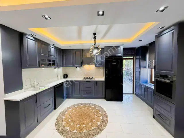 Barınaklarda Denize Yakın Modern Arakat 2+1 Eşyalı Daire — görsel 11