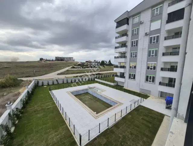 Bahçeşehir Kolejine Yakın Satılık 2+1 — görsel 1