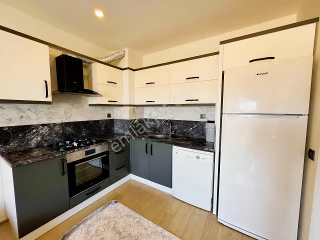 Altıntaşta Prestijli Sitede | Full Eşyalı | Geniş Kiralık Daire — görsel 8