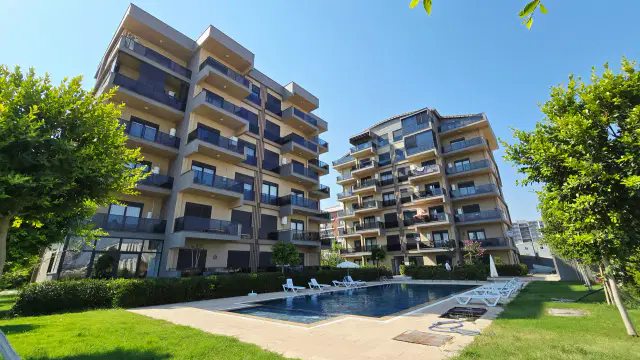 Altıntaş’ta 5. Kat, 4+1 Dubleks, Güney-Doğu Cepheli, Havuzlu ve Zengin Sosyal Donatılı Site İçerisinde — görsel 1