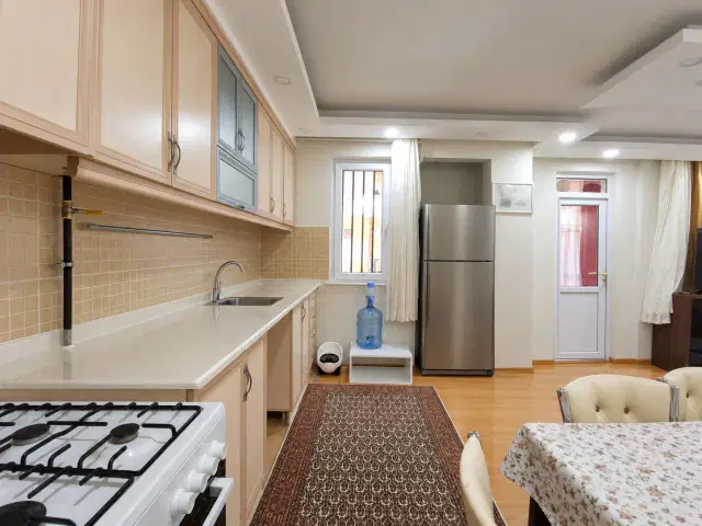 KARŞIYAKA MH. MERKEZİ KONUMDA DOĞALGAZLI 2+1 SATILIK DAİRE — görsel 4