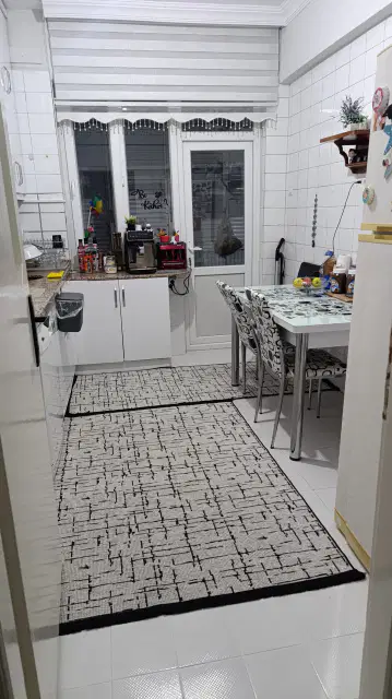 Kızıltoprak Mahallesi Mevlana Caddesi Üzeri Kiralık — görsel 2