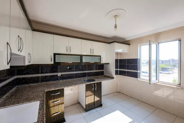 ALTINOVA ORTA MAH. SATILIK 2+1 DAİRE 100 M2 — görsel 3