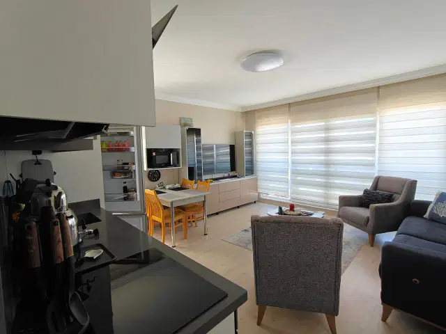 Lara Güzeloba Havuzlu Site Yuvamkent-4 Katta Doğalgazlı Eşyalı Satılık 1+1 Daire — görsel 4
