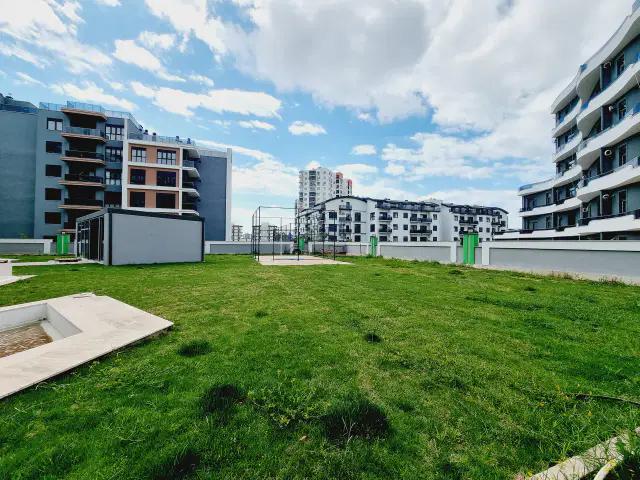 ALTINTAŞ'TA ÇİFT HAVUZ, K.OTOPARK, ÜÇ CEPHELİ 2+1 ARAKAT — görsel 4