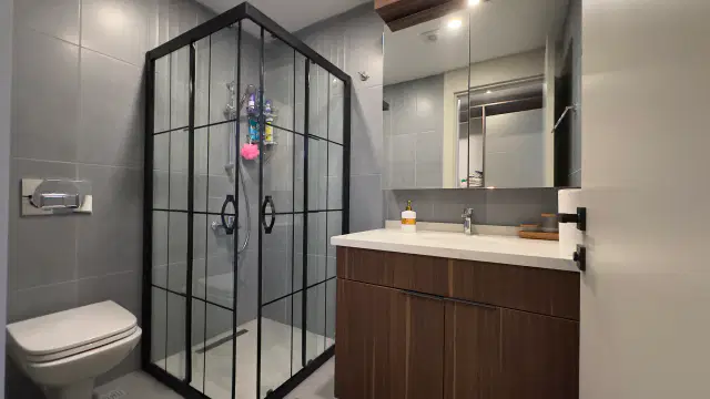 GÜZLEOBA'DA YENİ BİNADA 2+1 VİLLA TADINDA SATILIK DAİRE — görsel 5