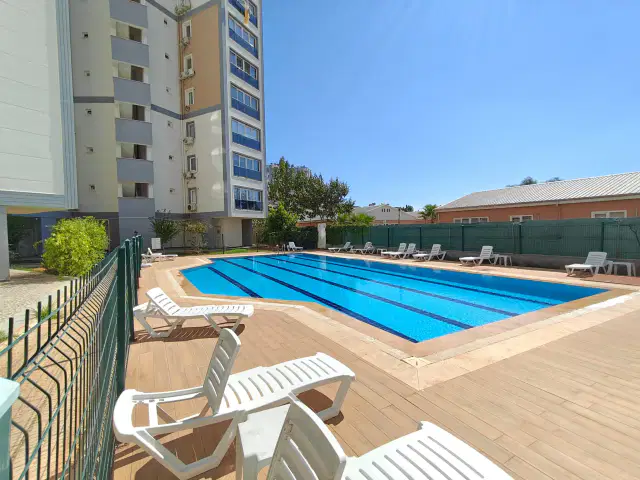 Lara Güzeloba Havuzlu Site Yuvamkent-4 Katta Doğalgazlı Eşyalı Satılık 1+1 Daire — görsel 3