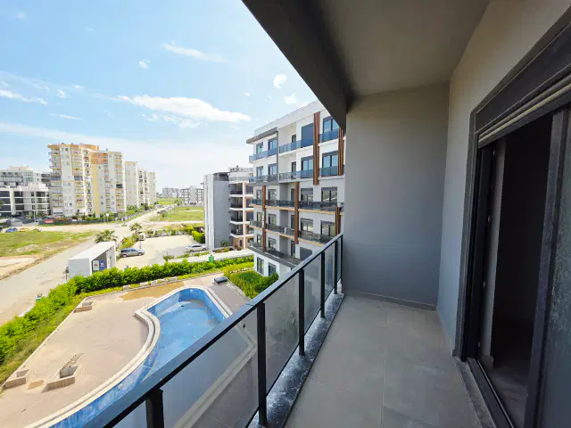 ALTINTAŞ'TA ÇİFT HAVUZ, K.OTOPARK, ÜÇ CEPHELİ 2+1 ARAKAT — görsel 18
