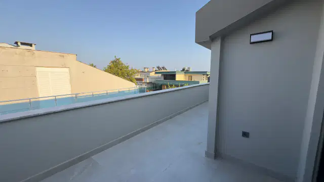 ÇAĞLAYAN BARINAKLAR'DA SIFIR BİNA DENİZE YÜRÜME MESAFESİ 4+1 DUBLEKS SATILIK DAİRE — görsel 12