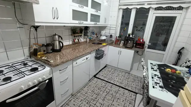 Kızıltoprak Mahallesi Mevlana Caddesi Üzeri Kiralık — görsel 10