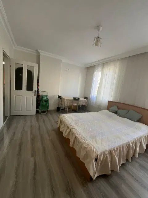 GÜZELOBA MERKEZDE SİTE İÇERİSİNDE KATTA GENİŞ 3+1 DAİRE — görsel 20