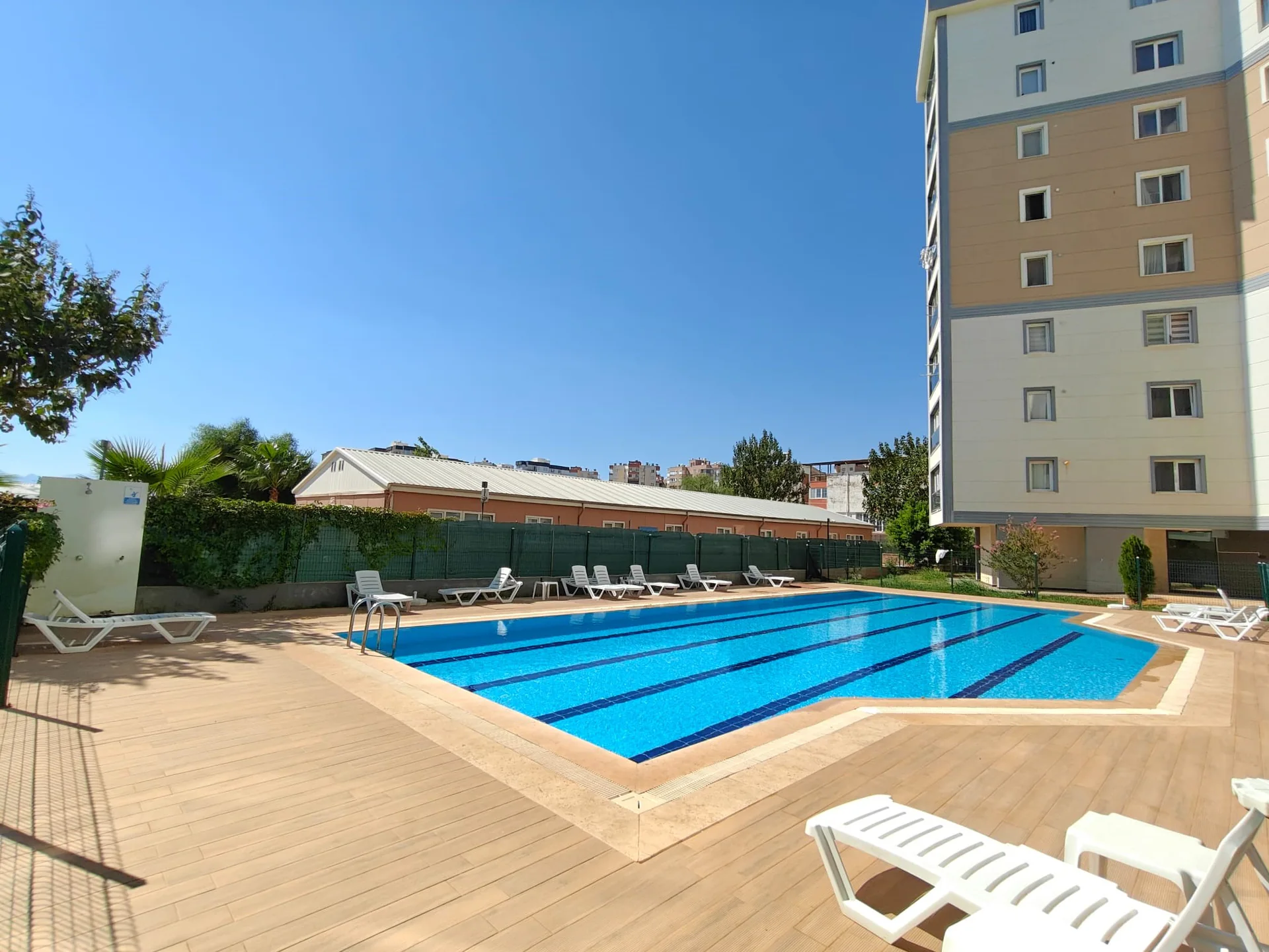 Lara Güzeloba Havuzlu Site Yuvamkent-4 Katta Doğalgazlı Eşyalı Satılık 1+1 Daire — görsel 1