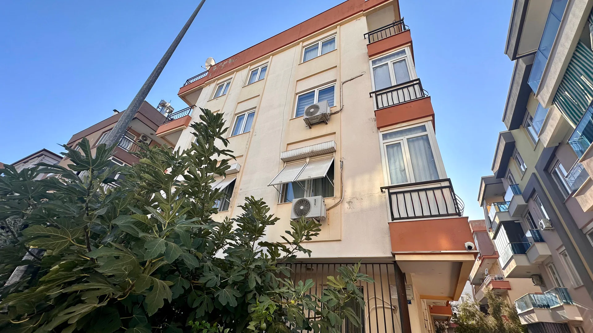 KARŞIYAKA MH. MERKEZİ KONUMDA DOĞALGAZLI 2+1 SATILIK DAİRE — görsel 2
