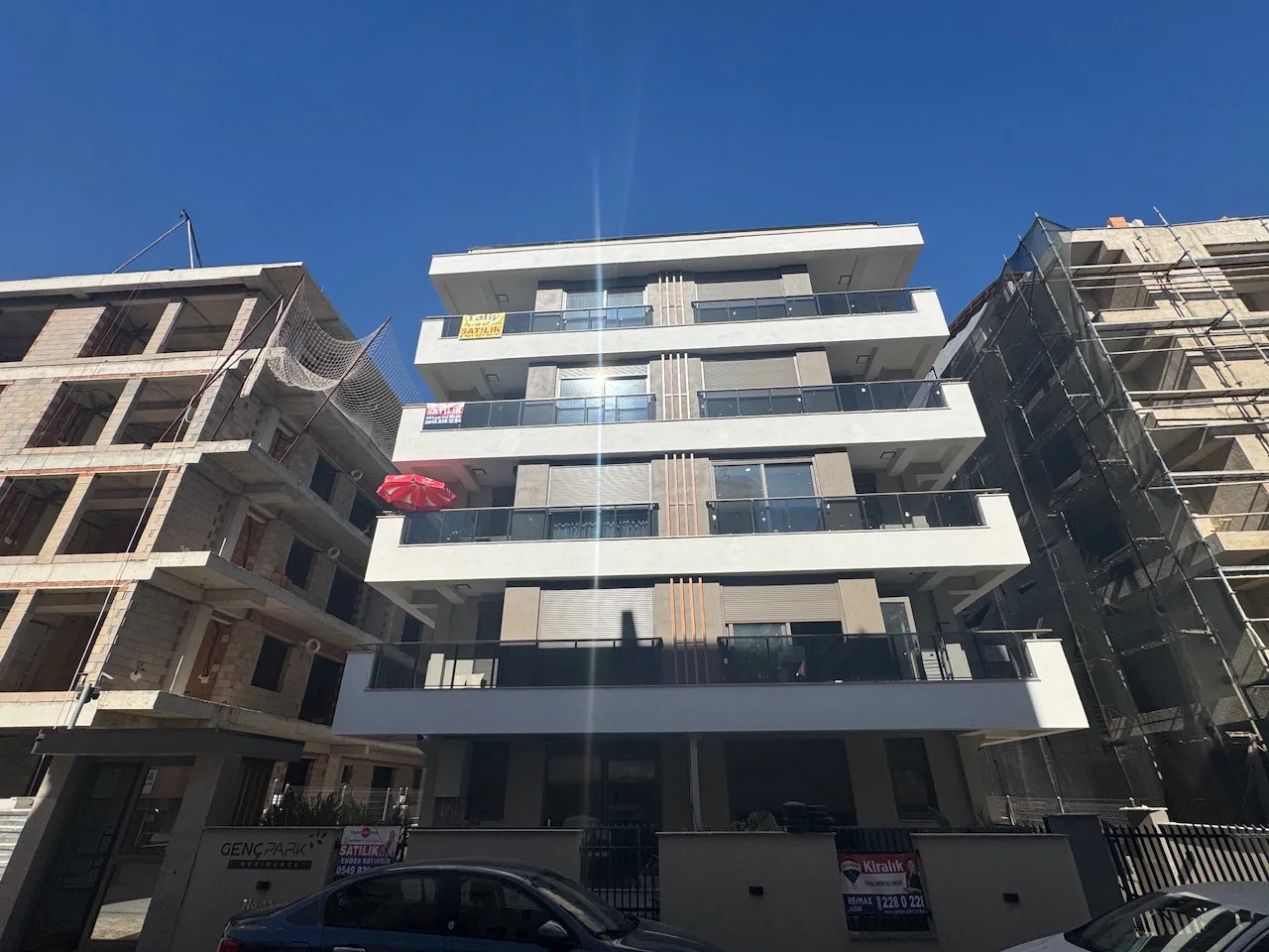 Gençlik Mahallesinde Işıklar Caddesine Yakın Satılık 3+1 Daire — görsel 2