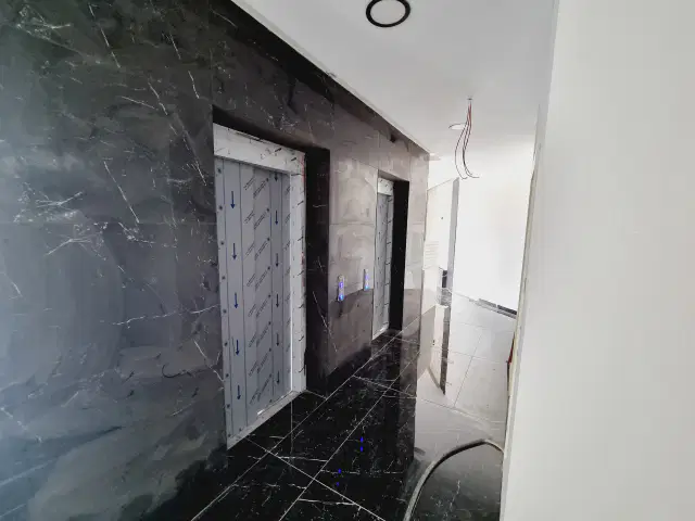 ALTINTAŞ'TA ÇİFT HAVUZ, K.OTOPARK, ÜÇ CEPHELİ 2+1 ARAKAT — görsel 7