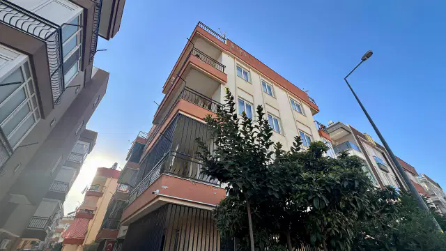 KARŞIYAKA MH. MERKEZİ KONUMDA DOĞALGAZLI 2+1 SATILIK DAİRE — görsel 1