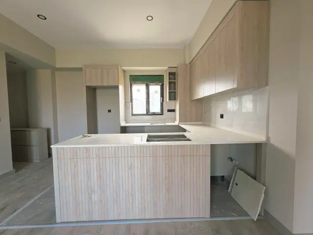 ALTINTAŞ'TA ÇİFT HAVUZ, K.OTOPARK, ÜÇ CEPHELİ 2+1 ARAKAT — görsel 12