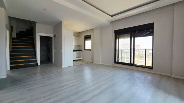 Altıntaş’ta 5. Kat, 4+1 Dubleks, Güney-Doğu Cepheli, Havuzlu ve Zengin Sosyal Donatılı Site İçerisinde — görsel 7