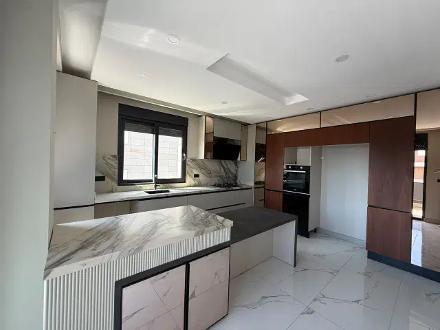 KONAKLAR’DA 3 CEPHELİ 180 M² GENİŞ 3+1 HAVUZLU SİTE — görsel 6