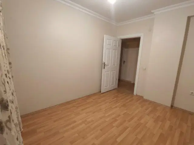 KARŞIYAKA MH. MERKEZİ KONUMDA DOĞALGAZLI 2+1 SATILIK DAİRE — görsel 7
