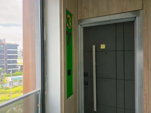 ALTINTAŞ'TA ÇİFT HAVUZ, K.OTOPARK, ÜÇ CEPHELİ 2+1 ARAKAT — görsel 9