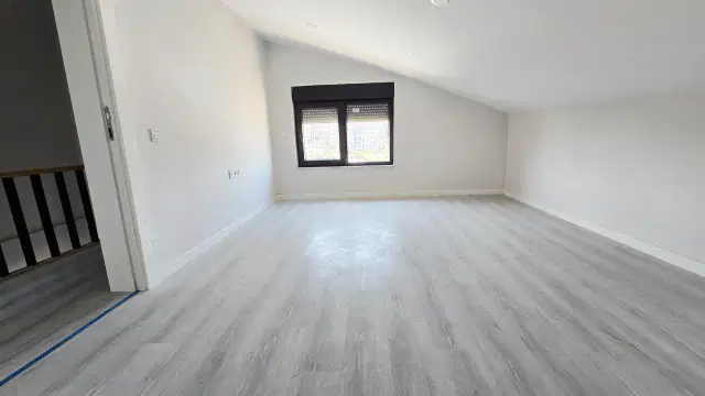 Altıntaş’ta 5. Kat, 4+1 Dubleks, Güney-Doğu Cepheli, Havuzlu ve Zengin Sosyal Donatılı Site İçerisinde — görsel 15
