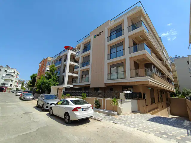Zerdalilik Mah. Cebesoy Cad.de Sıfır Bina Katta Satılık 2+1 Daire — görsel 2