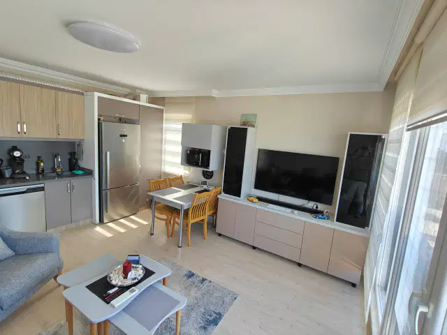 Lara Güzeloba Havuzlu Site Yuvamkent-4 Katta Doğalgazlı Eşyalı Satılık 1+1 Daire — görsel 10