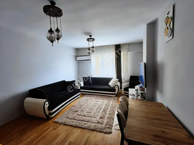 Tramvaya Yakın 3+1 Site İçi Net 135 M2 Daire — görsel 2