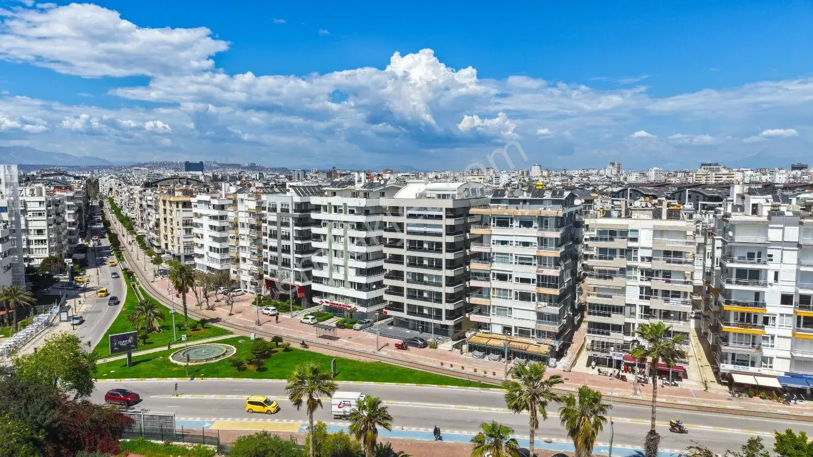 800 M2 Bodrum+zemin +2 Kat Kiralık İşyeri — görsel 3