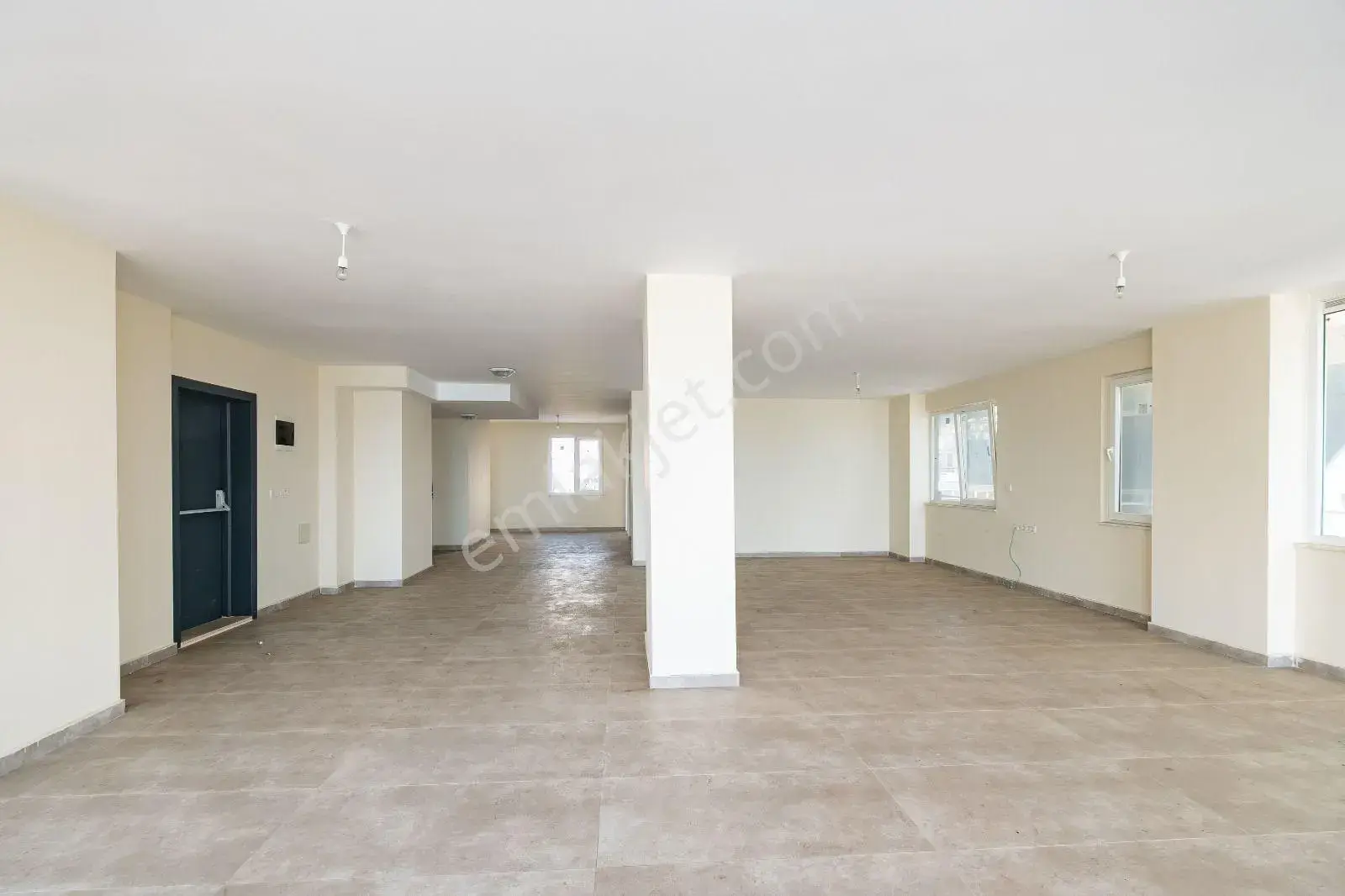 800 M2 Bodrum+zemin +2 Kat Kiralık İşyeri — görsel 6