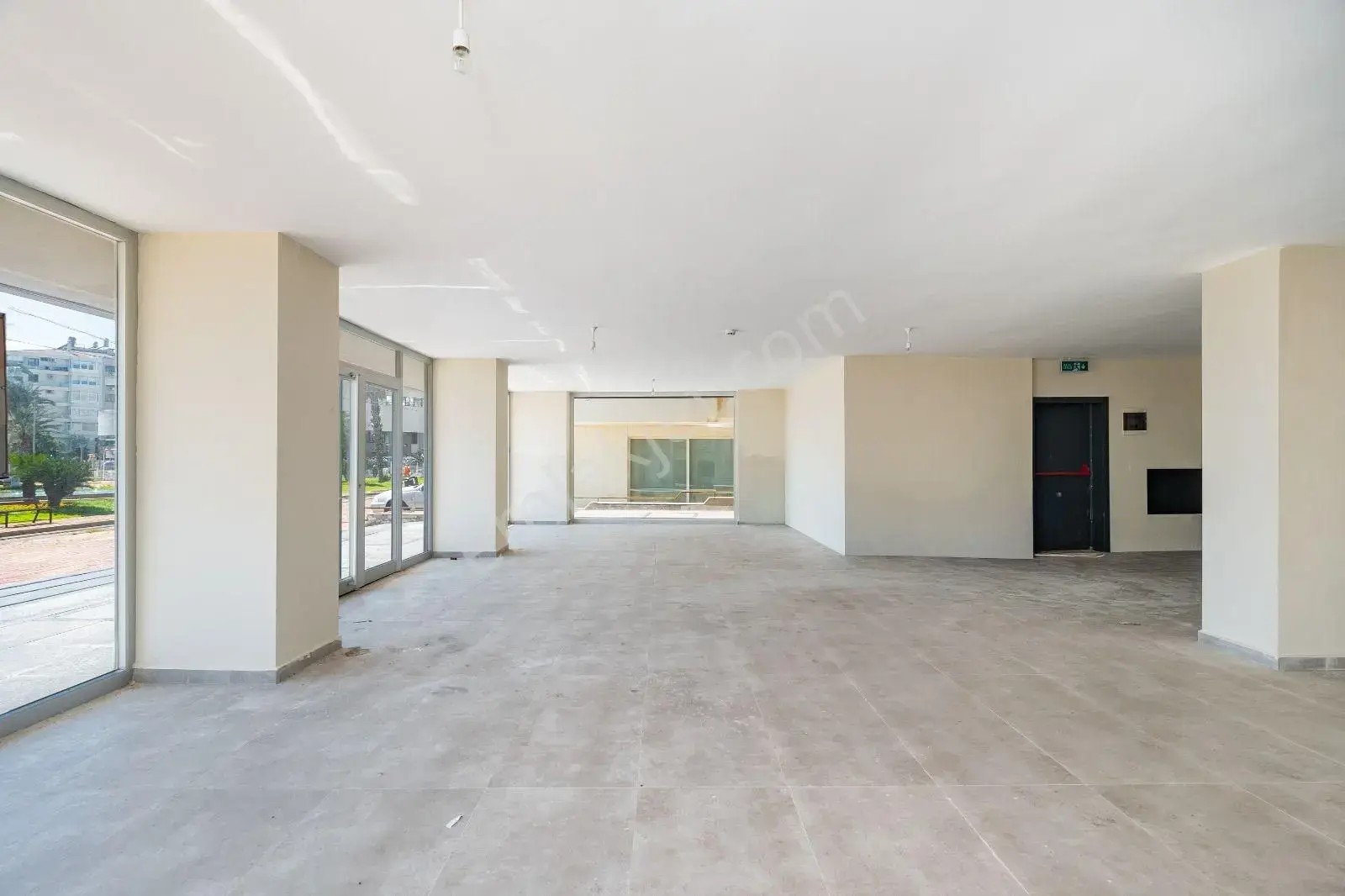 800 M2 Bodrum+zemin +2 Kat Kiralık İşyeri — görsel 13