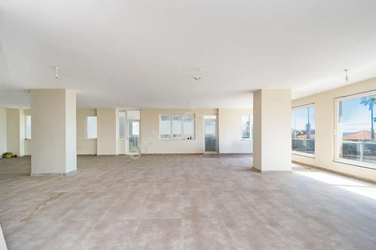 800 M2 Bodrum+zemin +2 Kat Kiralık İşyeri — görsel 15