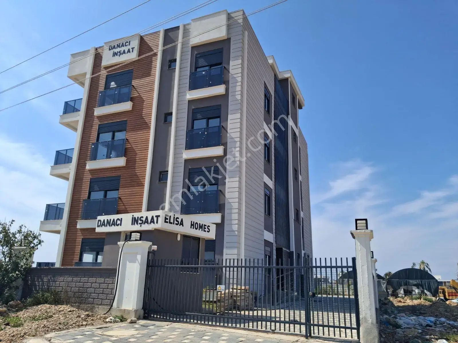 İskanlı Ana Cadde 2+1kiralık Ankastreli Ve Klimalı Eşyasız — görsel 1