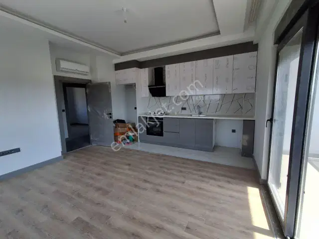 İskanlı Ana Cadde 2+1kiralık Ankastreli Ve Klimalı Eşyasız — görsel 5