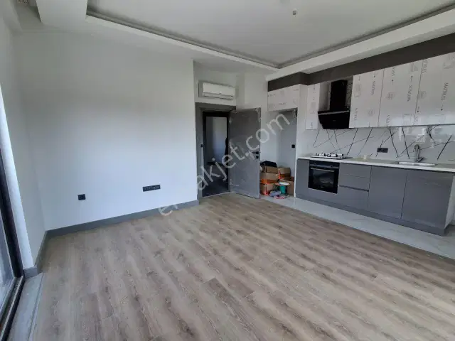 İskanlı Ana Cadde 2+1kiralık Ankastreli Ve Klimalı Eşyasız — görsel 7