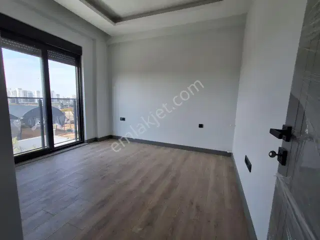 İskanlı Ana Cadde 2+1kiralık Ankastreli Ve Klimalı Eşyasız — görsel 9