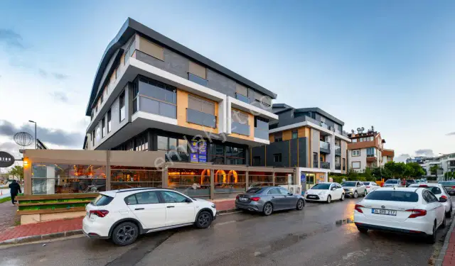 Güzeloba Pıer Mokka Sitesinde 3+1 Lux Dubleks Daire — görsel 22