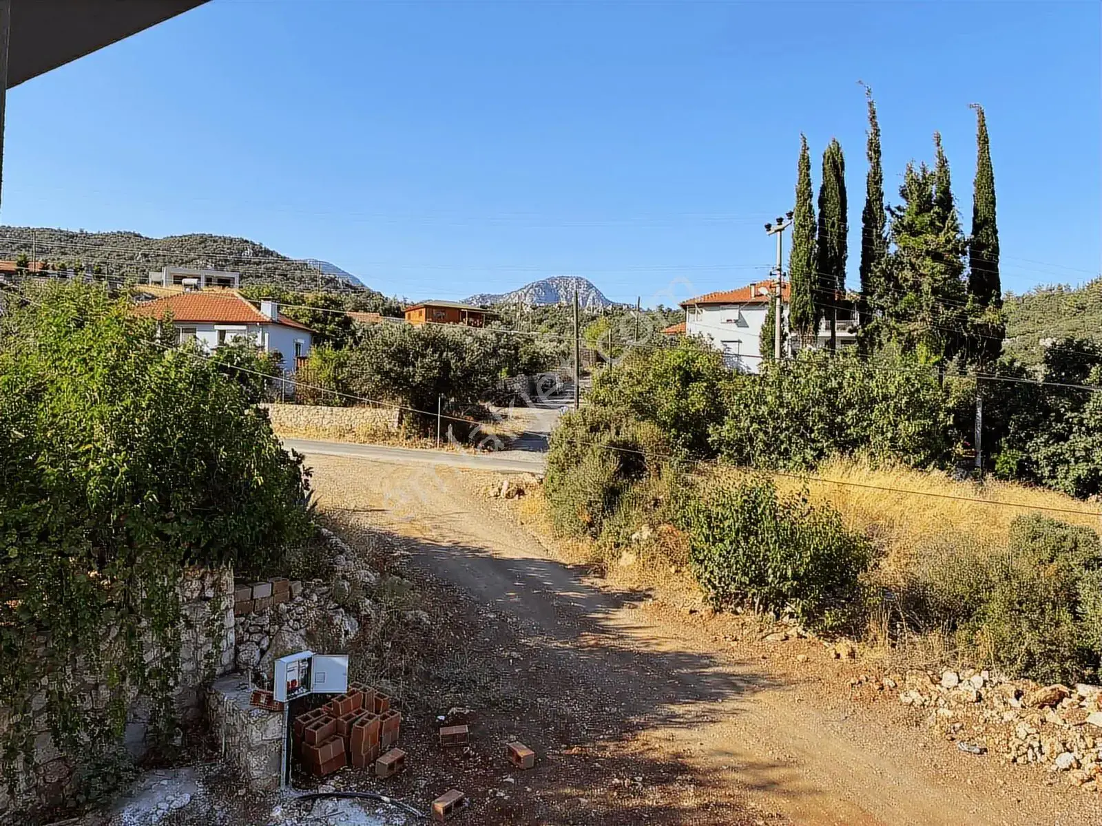 Geyikbayırı Merkezinde Satılık Natamam Villa — görsel 5