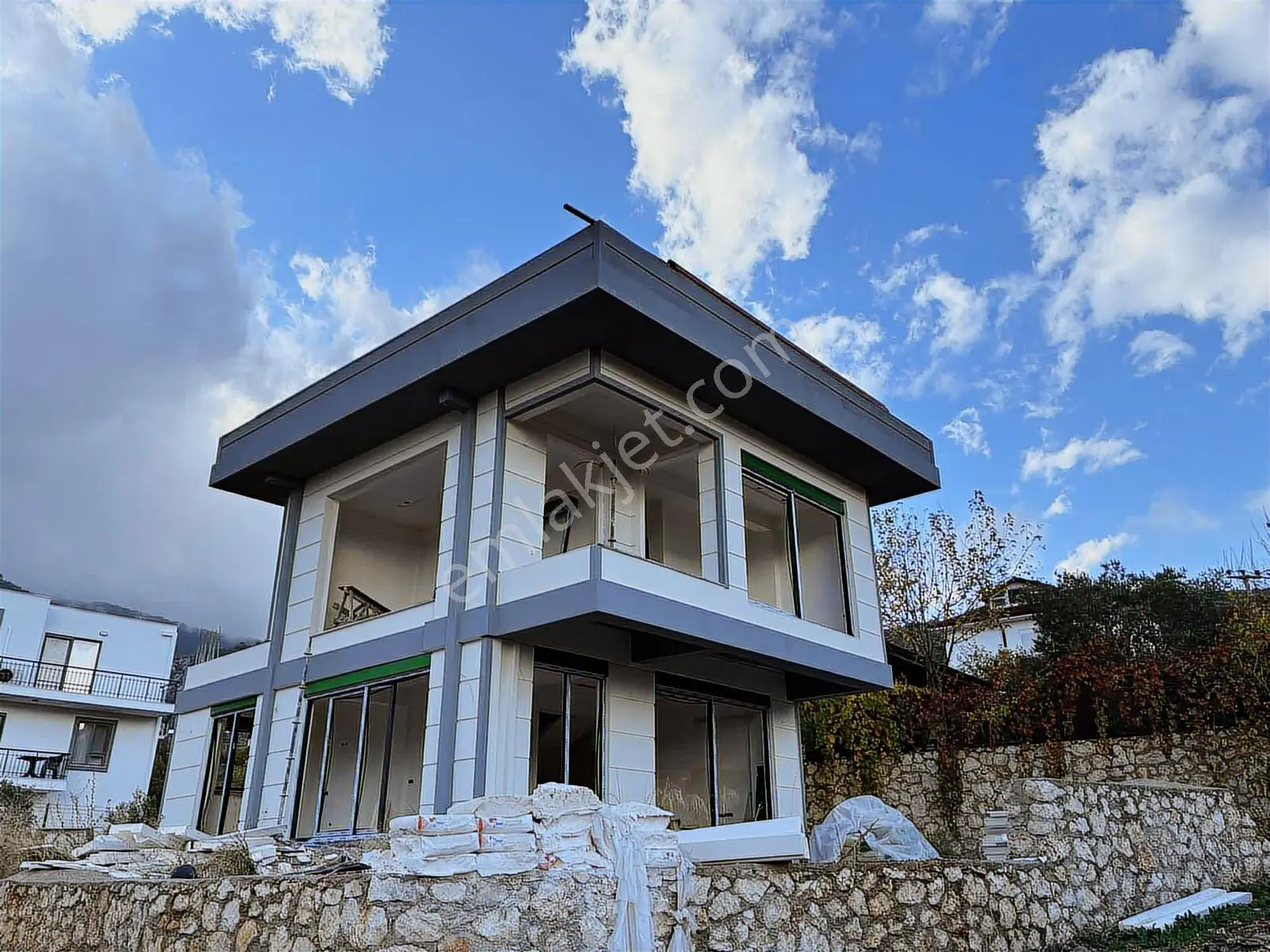 Geyikbayırı Merkezinde Satılık Natamam Villa — görsel 10
