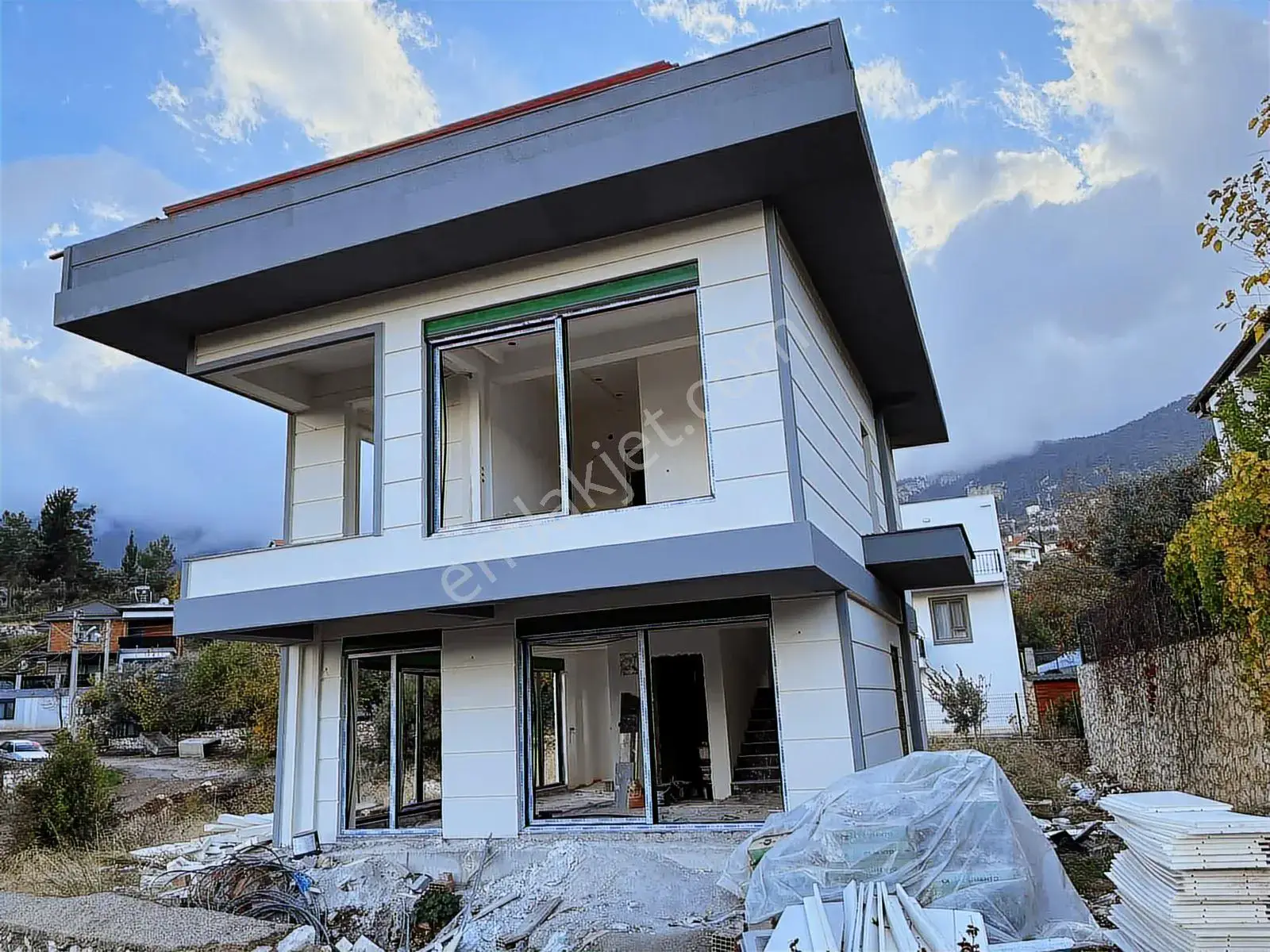 Geyikbayırı Merkezinde Satılık Natamam Villa — görsel 15
