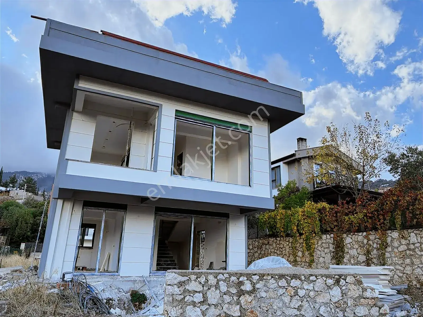 Geyikbayırı Merkezinde Satılık Natamam Villa — görsel 16