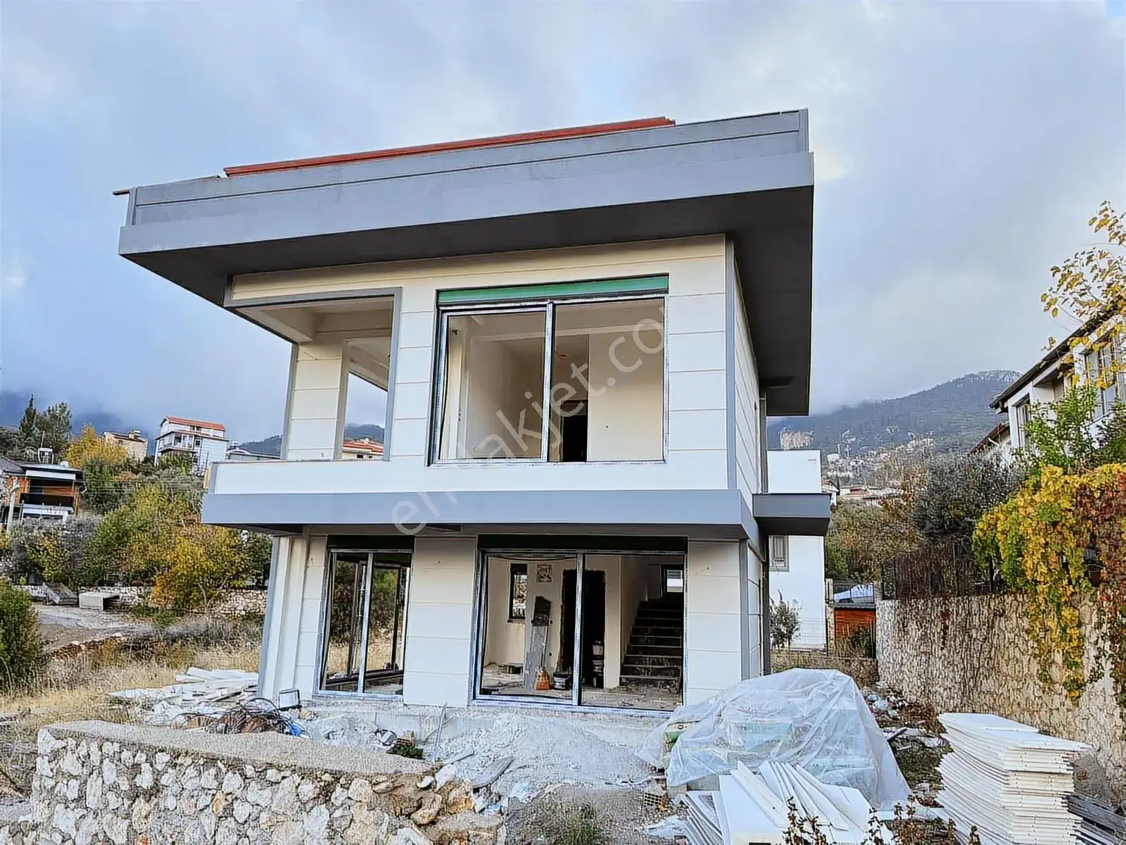 Geyikbayırı Merkezinde Satılık Natamam Villa — görsel 17