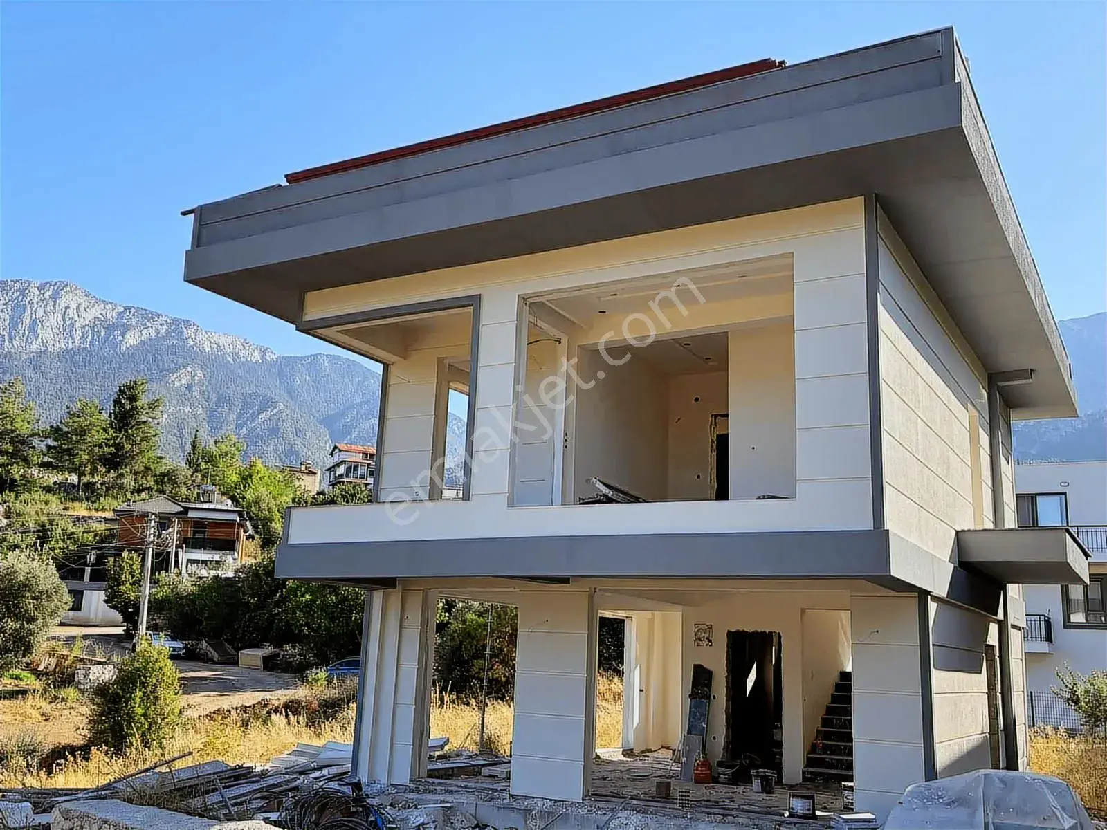 Geyikbayırı Merkezinde Satılık Natamam Villa — görsel 18