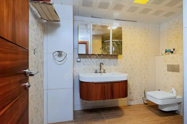 Çağlayan'da Havuzlu Site İçerisinde Satılık 3+1 Daire — görsel 22