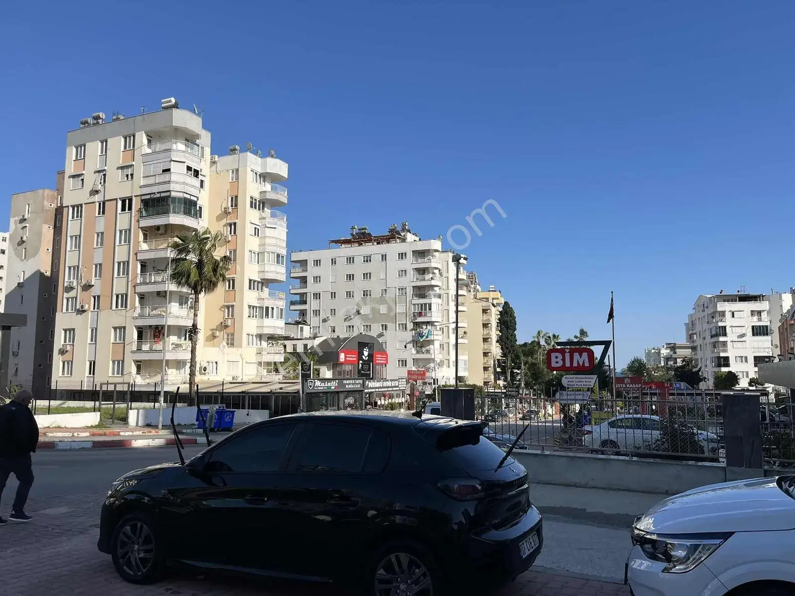 Örnekköy'de 1+1 Zemin Noter Tahliye Taahhütnameli Daire/dükkan — görsel 3