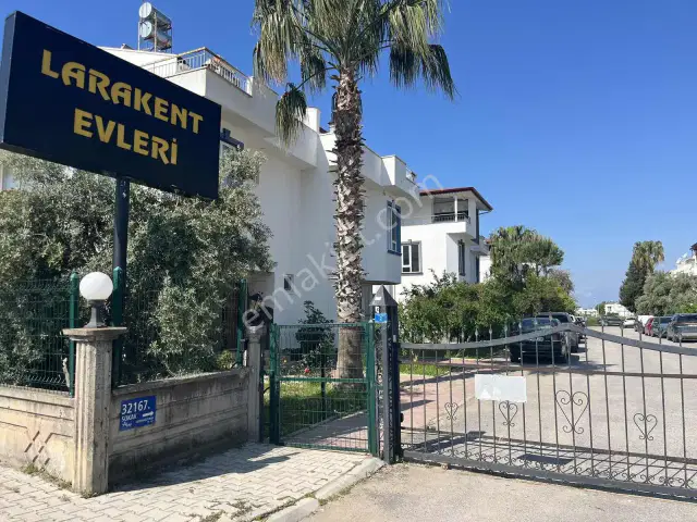 Kemerağzı'nda Asfalt Yola Sıfır 4.450 M2 Çilek Tarlası — görsel 13