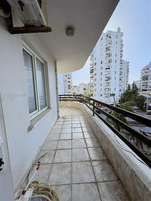 Şirinyalı'da Havuzlu Önü Açık Teraslı 3+1 Arakat Daire — görsel 4