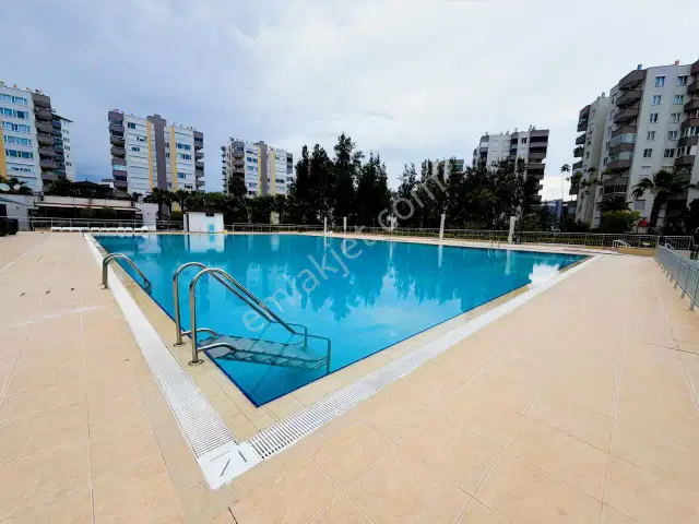 Lara Acısu Sitesinde 7/24 Güvenlik Havuzlu Site İçi Arakat Daire